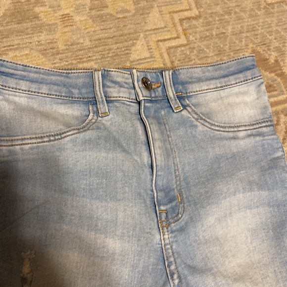 DIVINED GIRL DISTRESSED SIZE 4 JEAN LIKE NEW - Picture 8 of 11